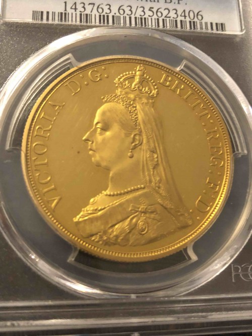イギリス5ポンド銀貨 ヴィクリア女王没後100周年2001 準最高鑑定
